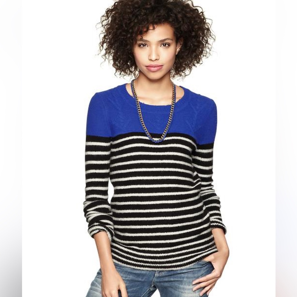 Gap Blue and Black Striped Sweater women’s size small